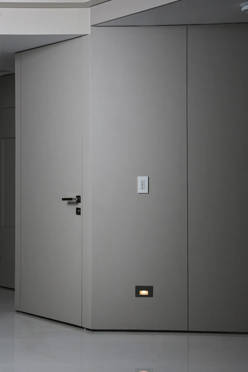 ARCHITEXTURE Contemporary High Rise Apartment